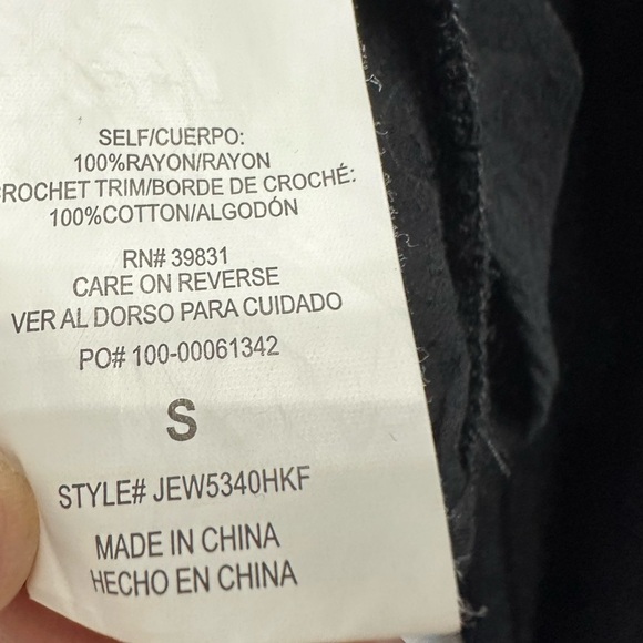 💝 Cute lace trimmed long sleeve top like new condition never worn. - Picture 4 of 7